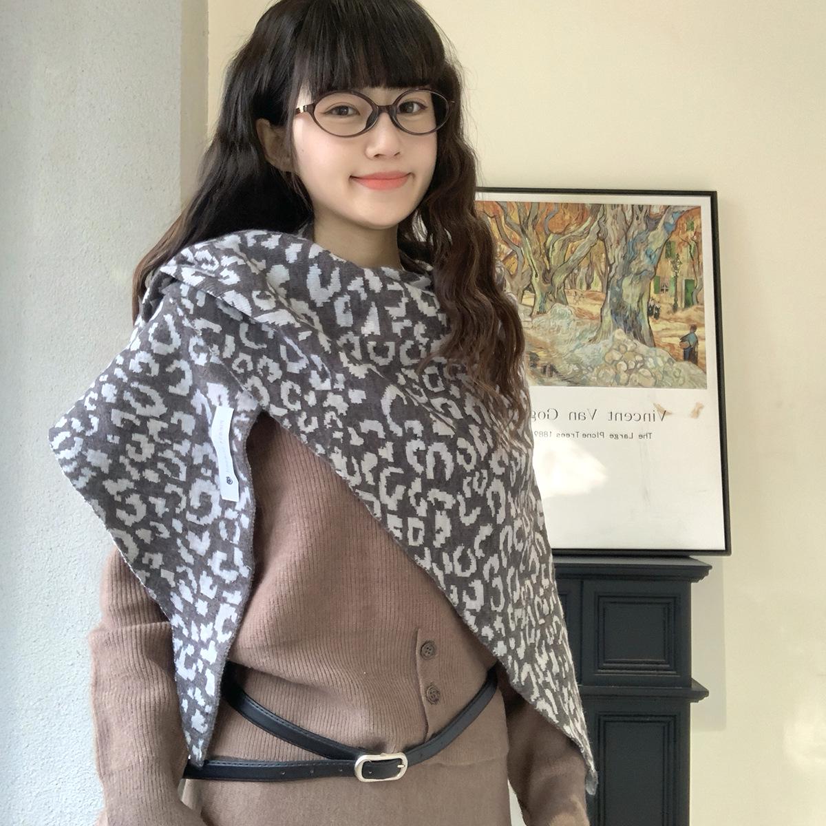 Retro Leopard Print Knit Triangle Scarf - Women s Autumn/Winter Arctic Fleece Shawl