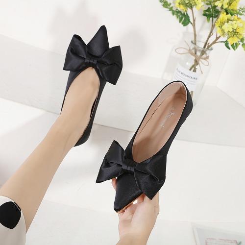 

Spring new pointed versatile white big bow silk pointed flat shoes single shoes women 39 чорний