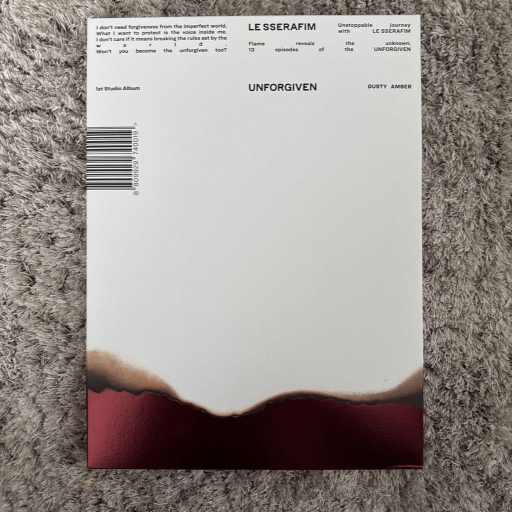 [USED] LE SSERAFIM 1st Studio Album 'UNFORGIVEN