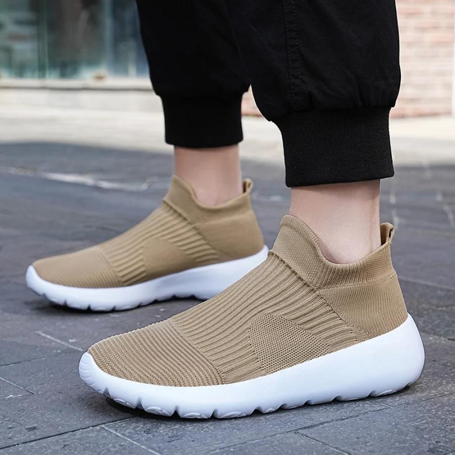 2025 Men's Sock Shoes Slip On Running Sneakers Lightweight Fashion Sneakers Athletic Tennis Walking Sneakers Gym Sports Shoes