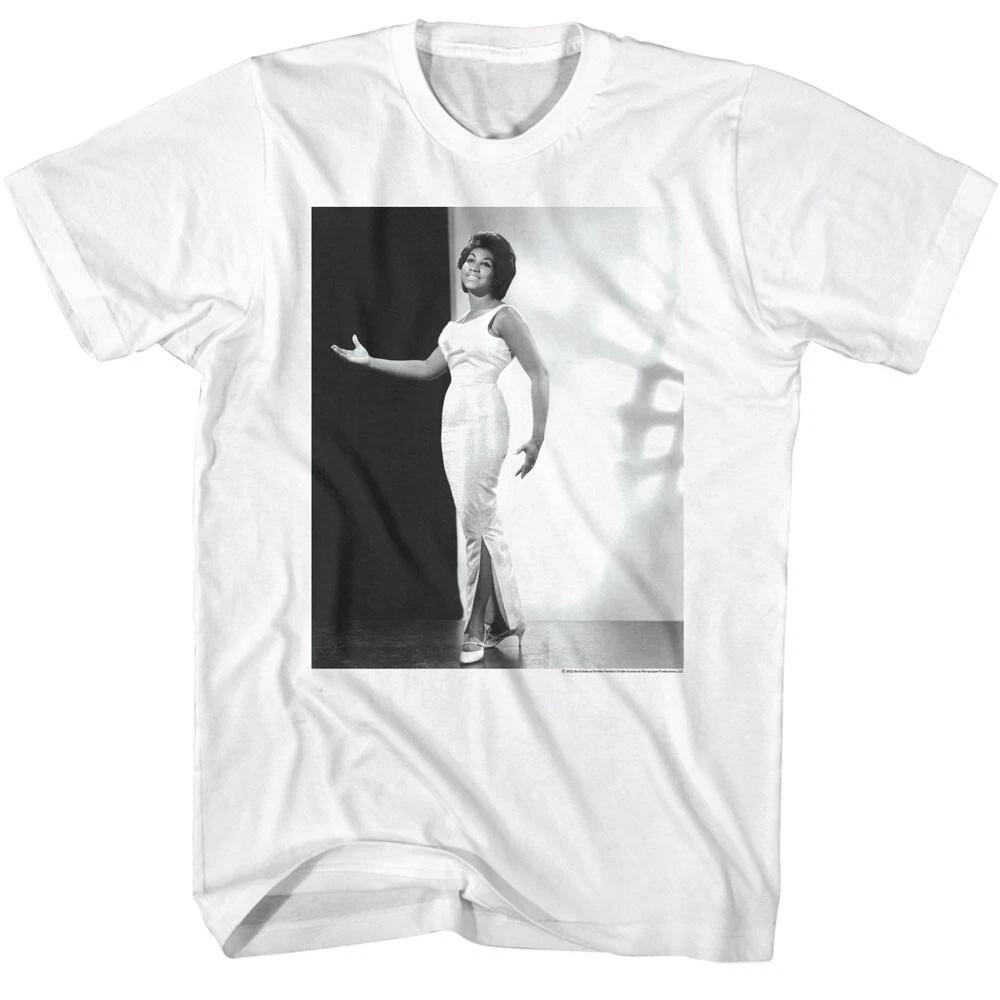 Aretha Franklin Elegant Live On Stage Men s T Shirt Queen Of Soul Music Merch S