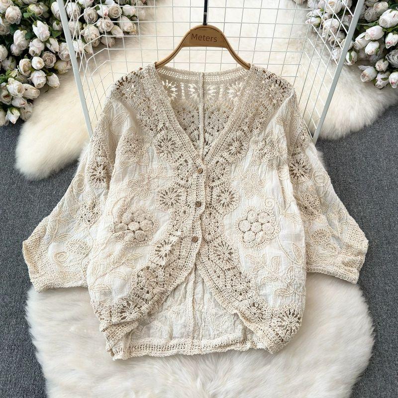 

K-style V Neck Retro Lace Coat Top Lace Apricot color One size