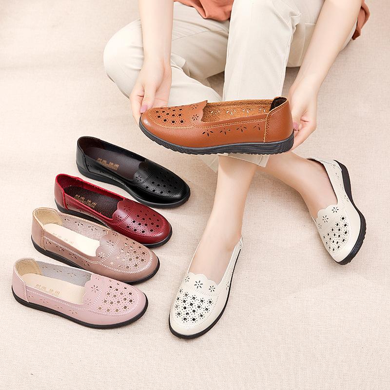 Hollow Soft Soled Mother Sandals Summer Comfortable Flat Shoes for Women