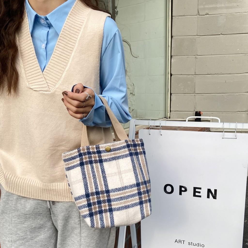 Stylish Ins Checkered Woolen Lunch Bag Chic Minimalist Tote For Everyday Use