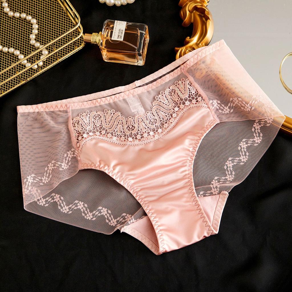 Light Luxury High-end Embroidered Mid Waist Panties with Lace Sexy and Breathable Triangular High Elasticity Satin Surface Women’s Panties