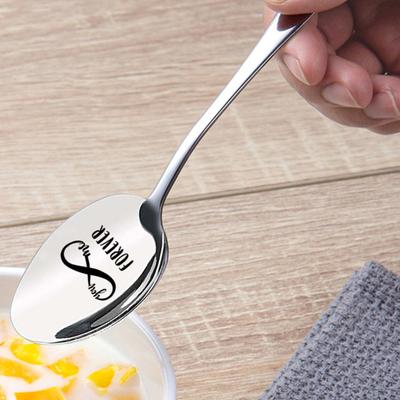 Lange Handgriff Mahlzeit Löffel Hochzeit Bankett Große Dessert Spiegel Oberfläche Einfach Sauber