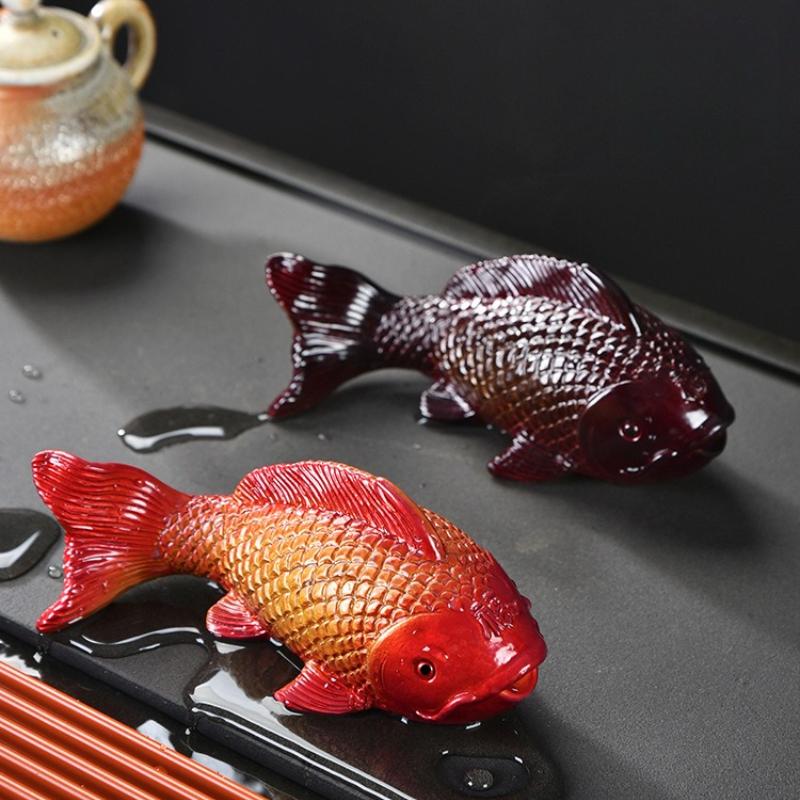 Creatieve Kleurveranderende Thee Huisdier Hars Thee Tafel Ornamenten Chinese Mascotte Twee Vissen Rapport Geluk Zen Thee Ceremonie Ornamenten
