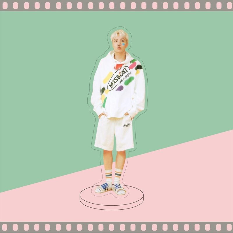 7pcs BTS Casual Outfit Acrylic Standee, Idol Full-Body Photo Desk Figure, Kpop Fans Collectible Display Stand