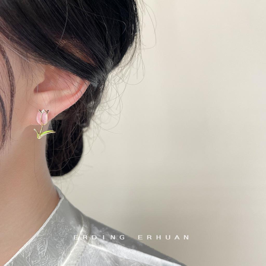 Smalto goccia glaze Mori piccolo fresco tulipano orecchini a lobo placcati in argento eleganti e dolci nuovi orecchini 2025