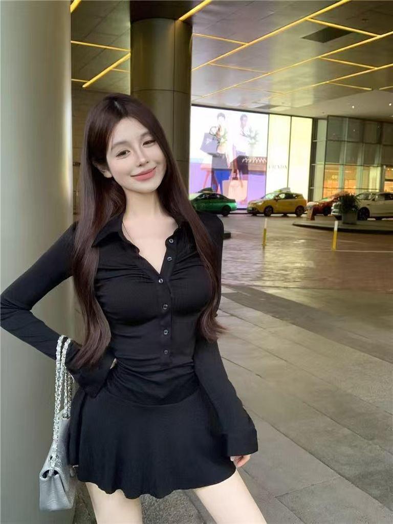 Black Pleated Polo Collar Dress with Cinched Waist - Sporty Slim Fit
