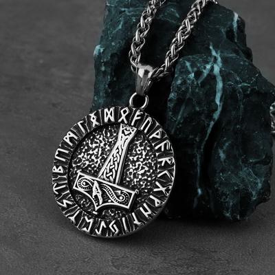 Nordic Viking Thor's Hammer Pattern Round Pendant Necklace Men's Stainless Steel Rune Compass Vintage Jewelry Gift Wholesale