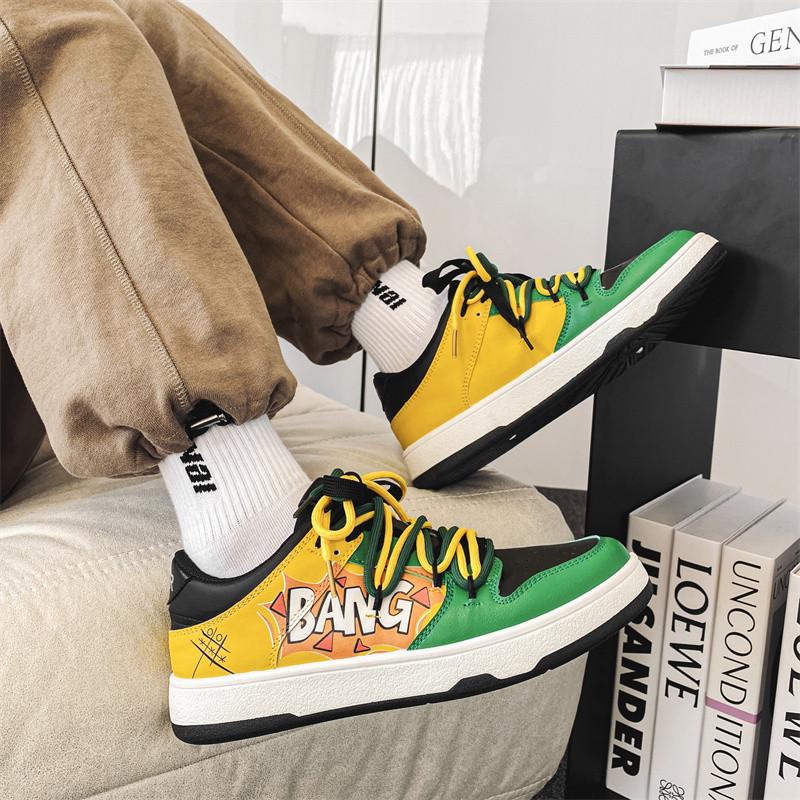 Nejnovější přírůstek Módní pánské nízké tenisky s potiskem písmen Hip-hopové kožené plátěné boty pro muže Šněrovací ploché boty Ležérní pánská obuv