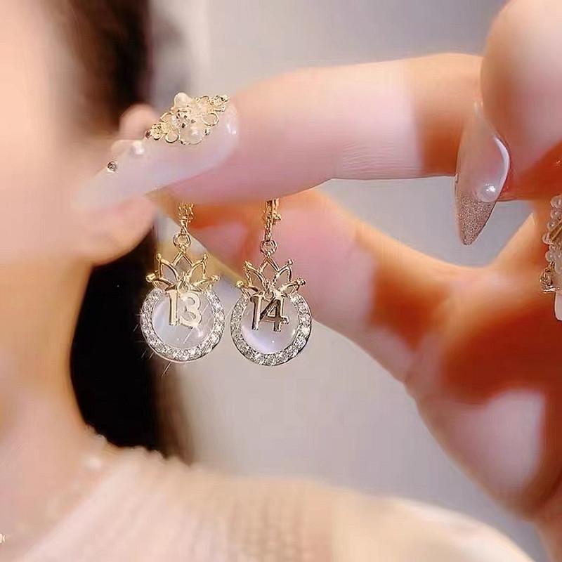 New lucky bag opal earrings design sense personalized money bag earrings light luxury versatile niche unique ear buckle