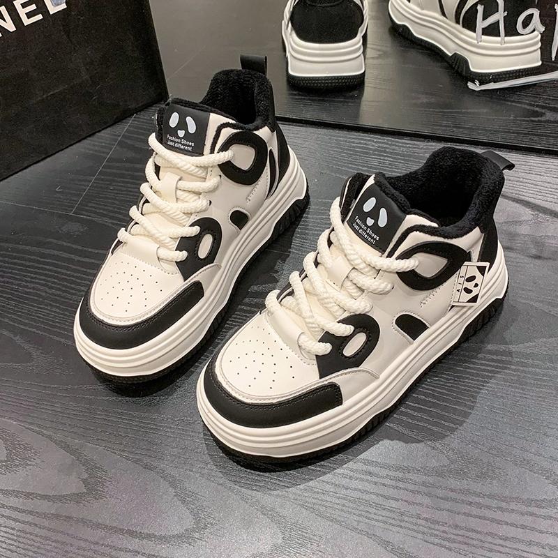 Two cotton shoes, new autumn and winter models, piled and thickened to keep warm, student sports board shoes size