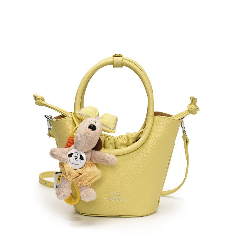 Spring and Summer Popular Korean Popular High-end Sense Portable Bucket Bag Temperament Casual Commuting Style Versatile Shoulder Messenger Bag