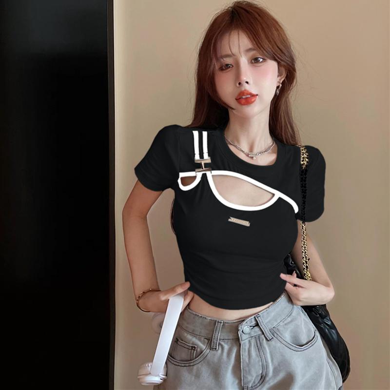 Vintage Short Top Design with Metal Buckle Fake Two-piece Short Sleeved T-shirt for Women Casual Slim Sexy Black White Crop Tops