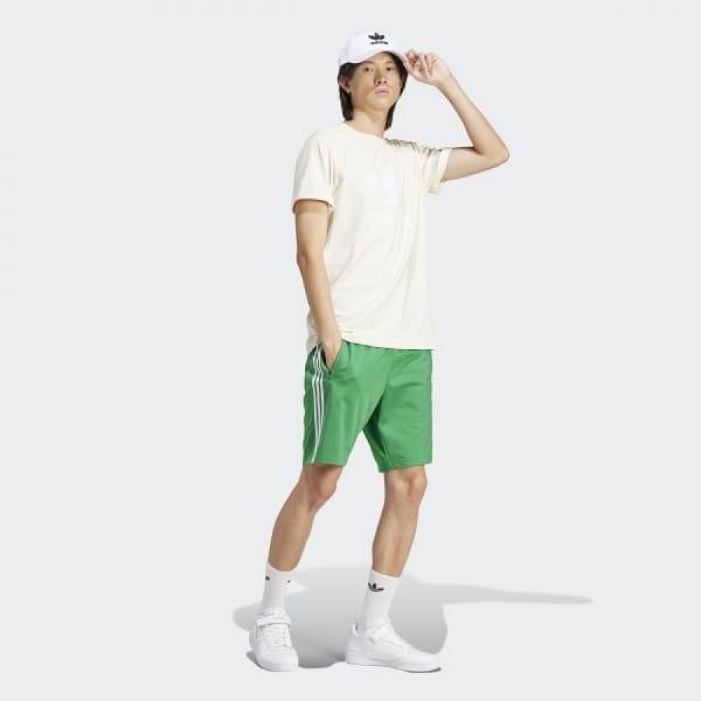 

Adicolor Tre Which RecreAtes A Modern cAsuAl Style For Men And woMen... XL