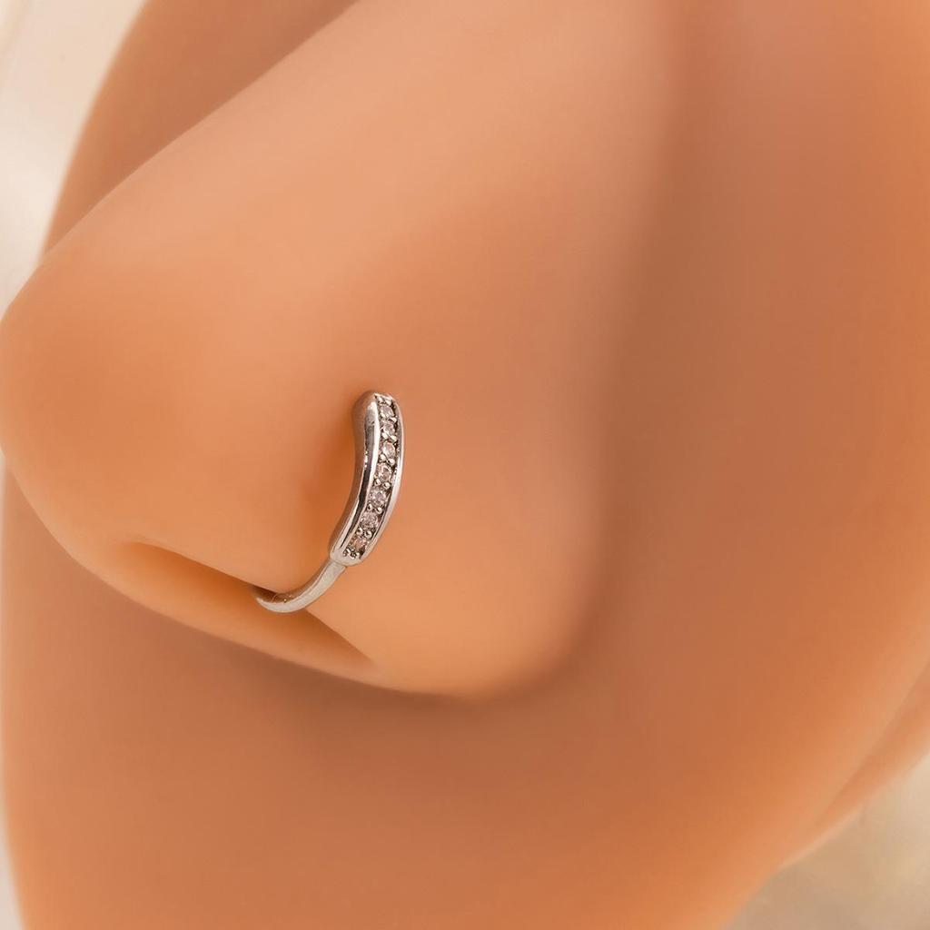 Europäisch-amerikanischer Nasenring mit Blatt- und Blumenmotiv und Diamanteinlage – elegant, kreativ, ohne Piercing.