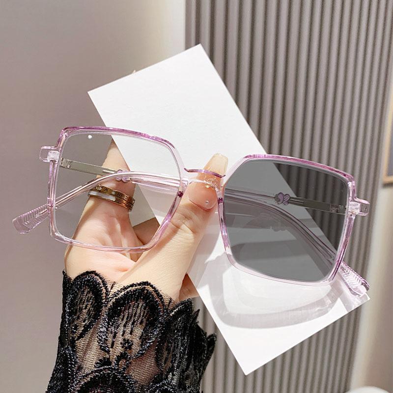Luxus-Schmetterlingsdesign Photochrome Brille Trendige Fertige Myopiebrille für Damen Unisex Herren Farbwechselnde Nahsicht Brillen