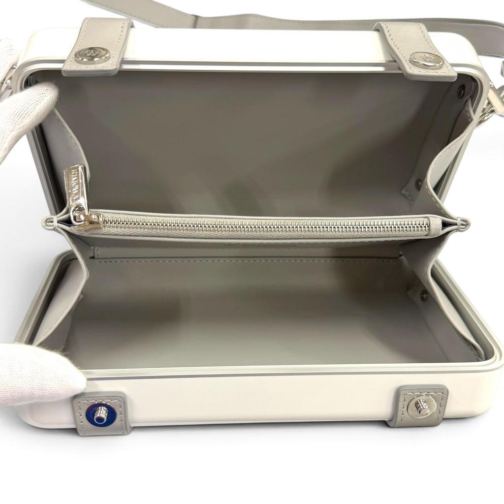 Excellent RIMOWA Shoulder Bag personal white Polycarbonate mens 89011660 Used