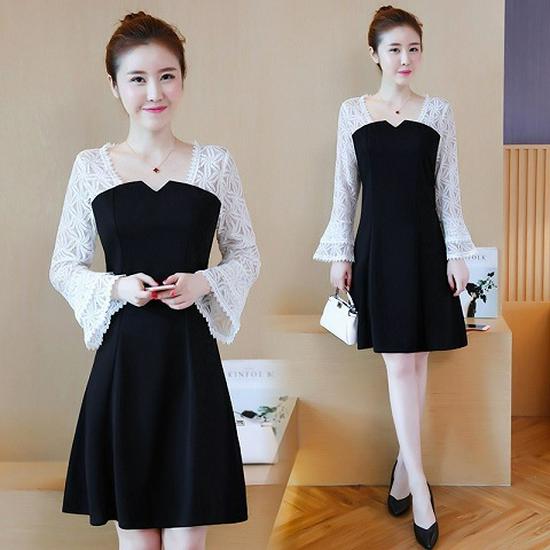 

2026 Spring V-neck Lace Patchwork Bell Sleeve Slimming Black & White Dress with Wide Hem 4XL [170-190 lbs]
