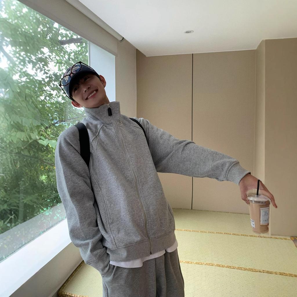 Splicing Silhouette Stand-up Neck Sweater Jacket Men's and Women's Short Casual Zipper Top