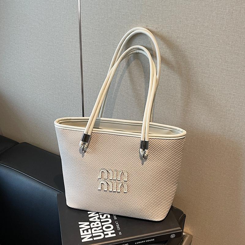 Large-capacity casual bag women's new fashionable and simple shoulder underarm bag niche commuter tote bag