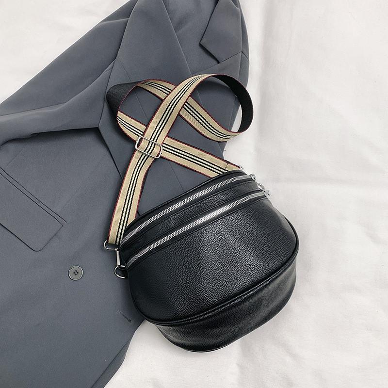 Fashionable Street Style Small Square Bag Aesthetic Retro Japanese Crossbody Bag With Zipper чёрный