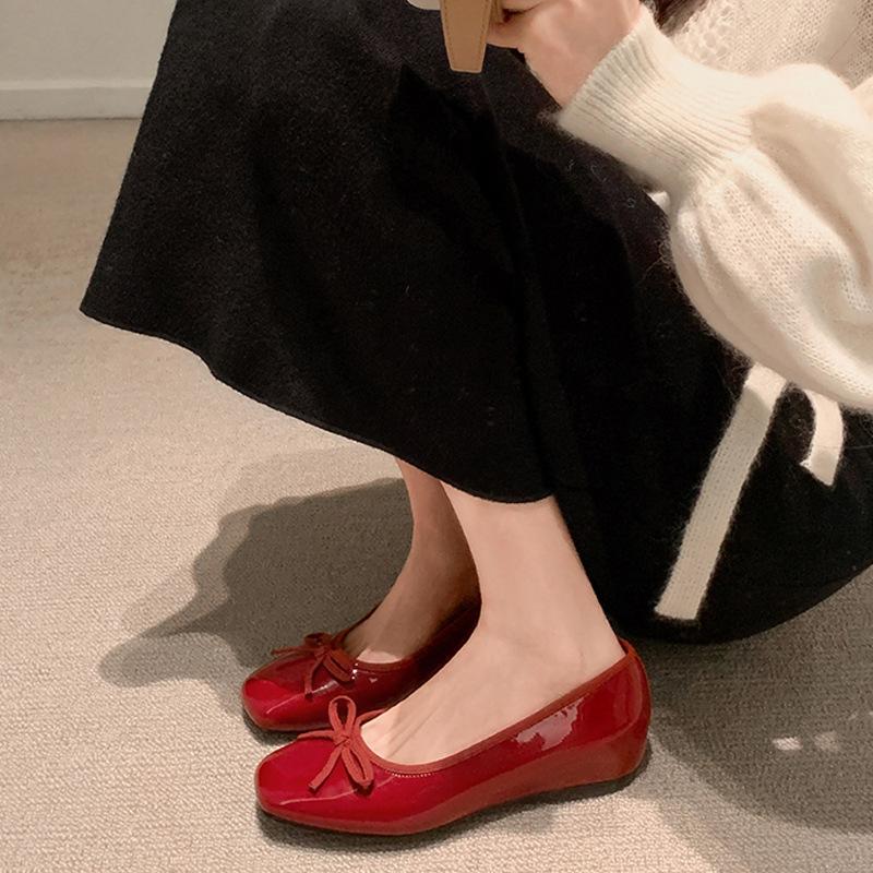 Su Yinyin Has the Same Burgundy Inner Height Increase Square Head Bow Commuting Ol Single Shoes Women's Ballet Shoes Mary Jane Shoes
