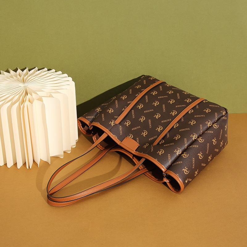 Bolso de mujer de gran capacidad portátil ligero lujo nicho alta calidad bolso de hombro péndulo más fácil para combina nuevo