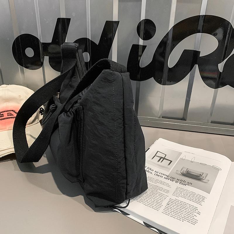 Commuter Pleated Hobo Bag Women's Large Capacity Waterproof Nylon Crossbody Bag Men's Shoulder Bag