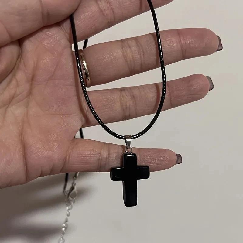 Gotischer Vintage Glas Rotkreuz Anhänger Schwarze Seil Kette Für Damen Herren Paar Schmuck Ästhetisch Trendige Accessoires Großhandel