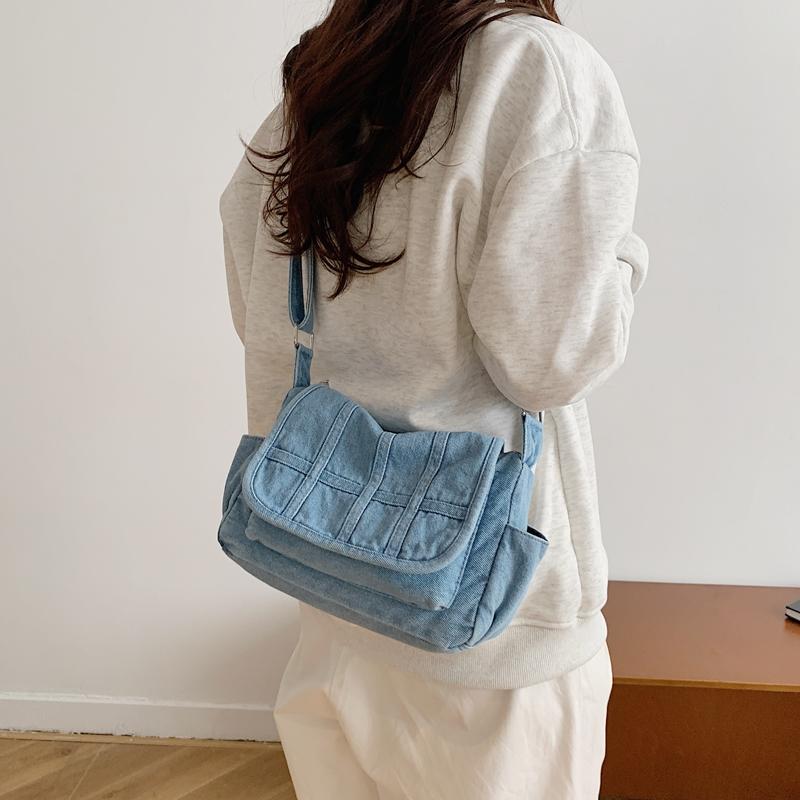 Denim Crossbody Bag for Women – Minimalist Shoulder Bag with Adjustable Strap – Perfect for Casual & Streetwear Styles
