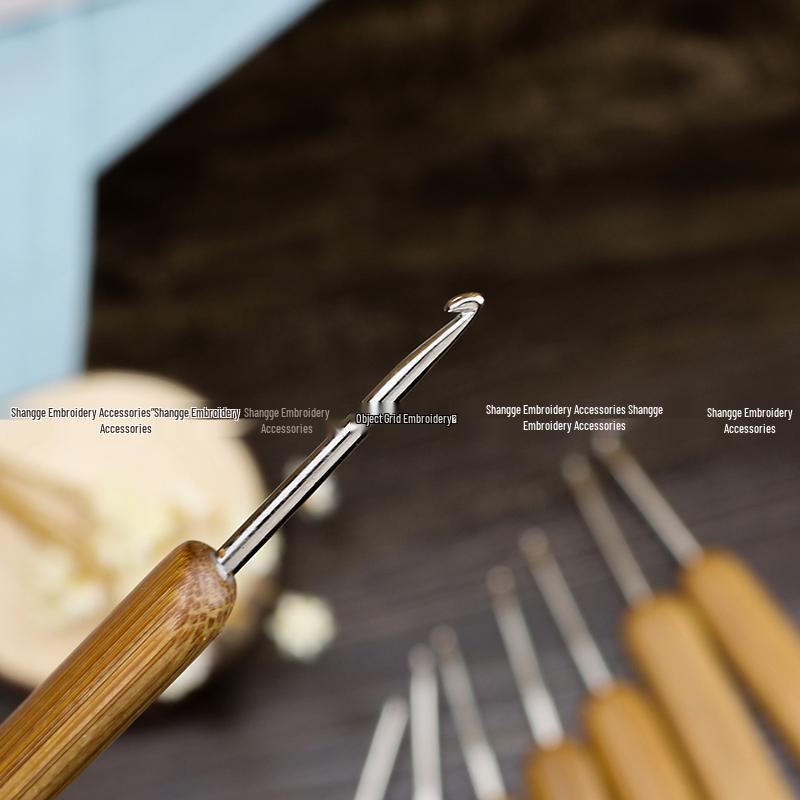 Bamboo Crochet Hook Set: Hand Knitting Tools with Round Head Crochet Hooks for Yarn and Sweater Projects.