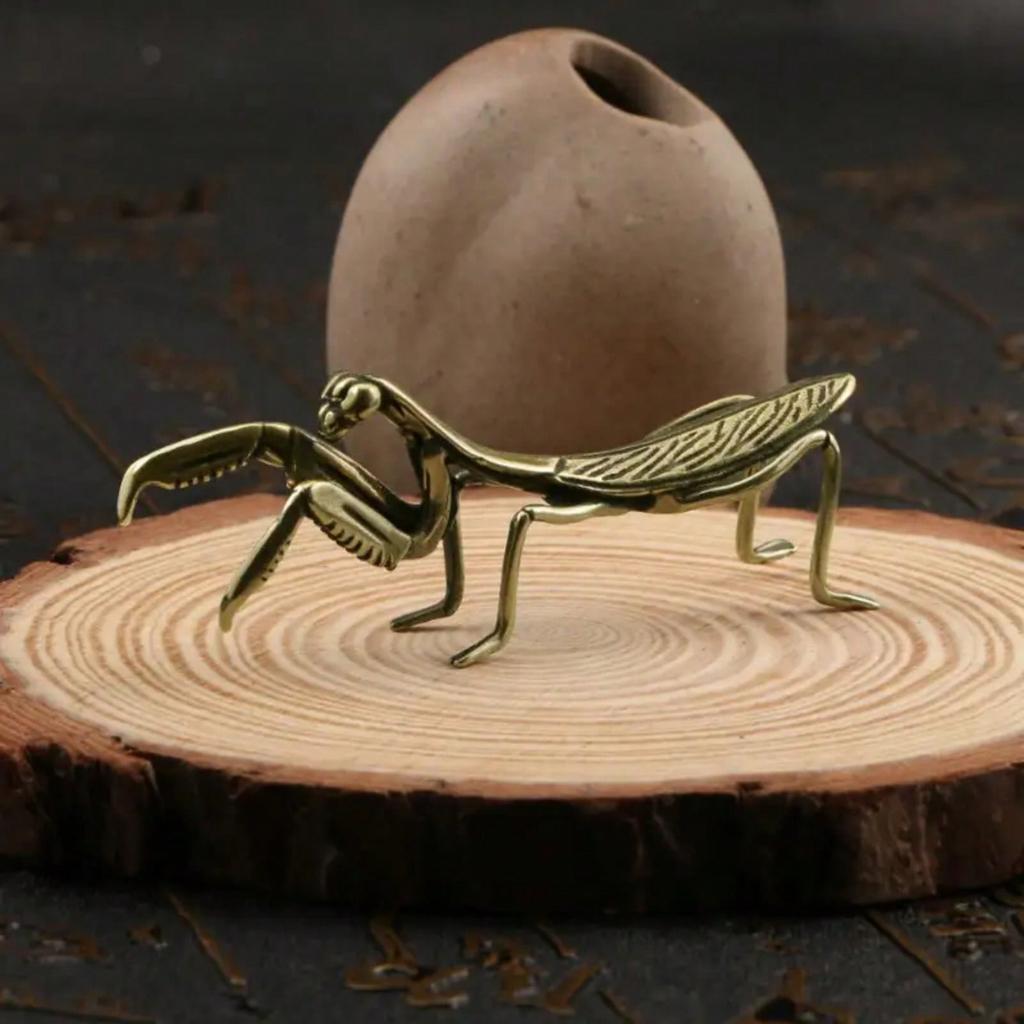 A Brass Mantis Small Ornament, Tea Pet Solid Copper Insect Antique Bronze Miniature Sculpture Copper Art Small Decorative Item Particularly Exquisite