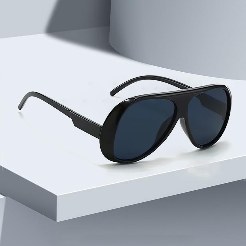 New Fashionable Sunglasses for Women Minimalist Design Elegant Accessories UV Protection Trendy Glasses