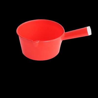 Mestolo per Acqua con Manico Lungo e Beccuccio