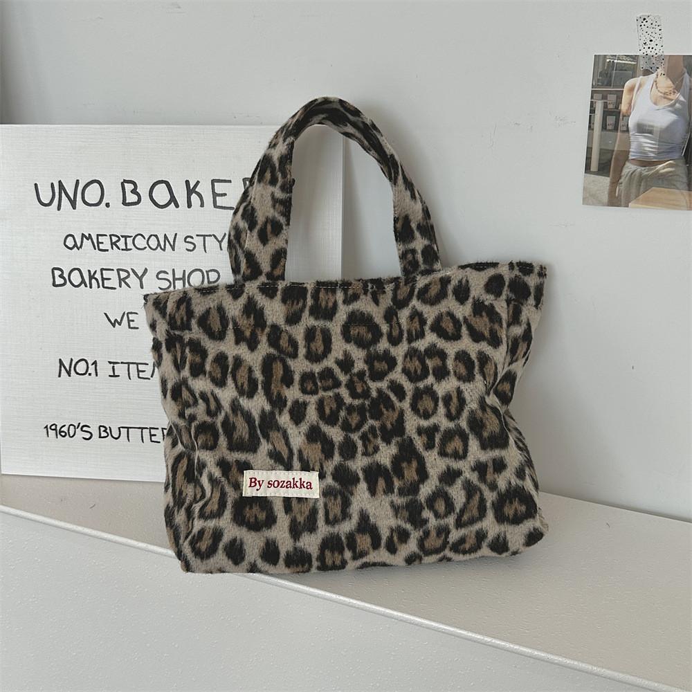 Stylish Plaid Tote Bag With Spacious Design Perfect For Daily Commuting And Work