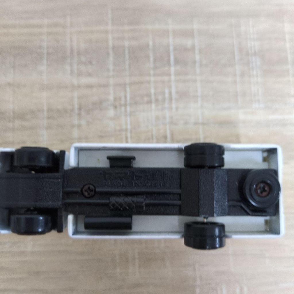 [Not for sale] Yamato Transport Delivery Truck Mini Car M8010 Tomica Size