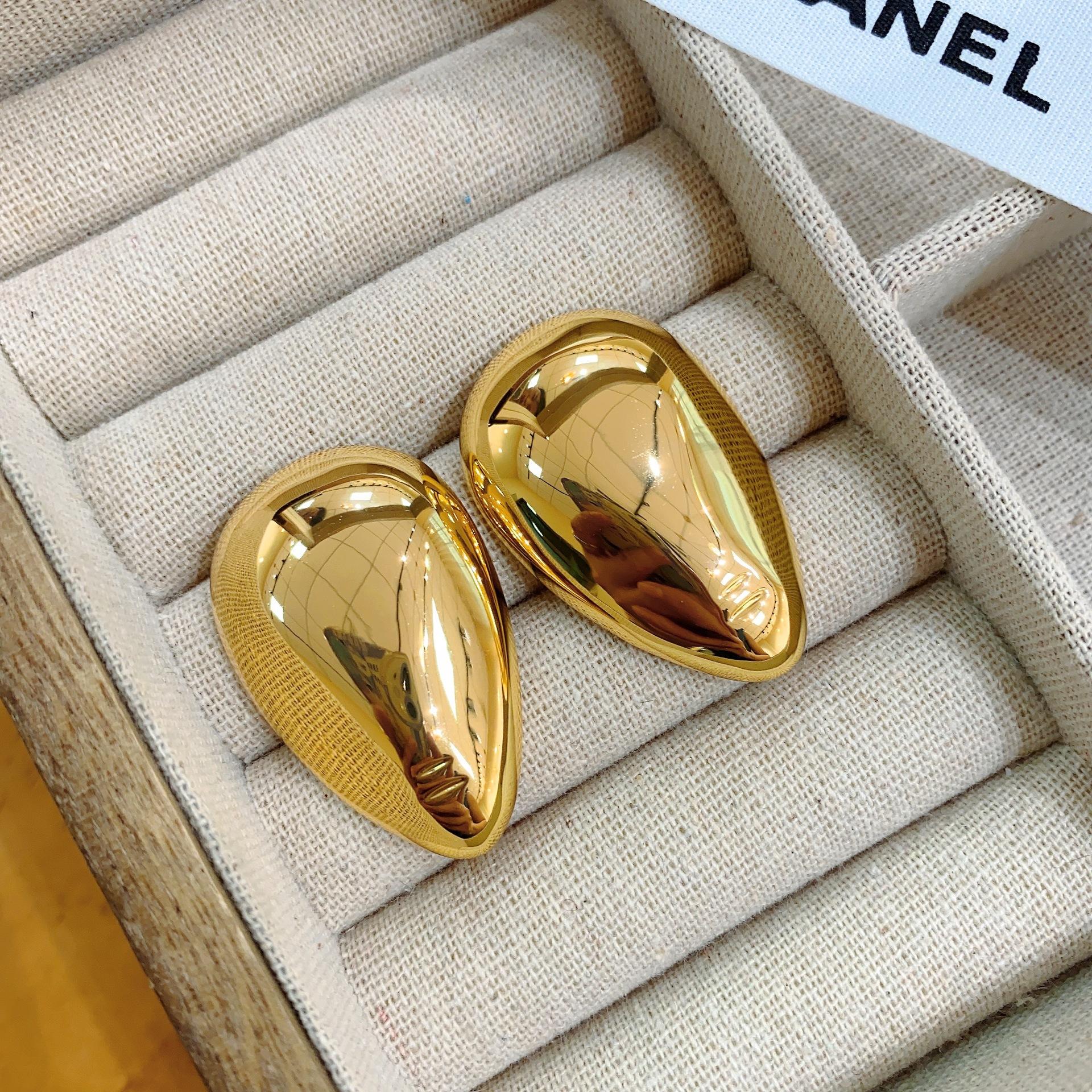 

Металлические гладкие поверхности, преувеличенные большие серьги, женские, легкие, роскошные, нишевые, высокого класса, уникальные, темпераментные серьги-гвоздики, золотые серьги