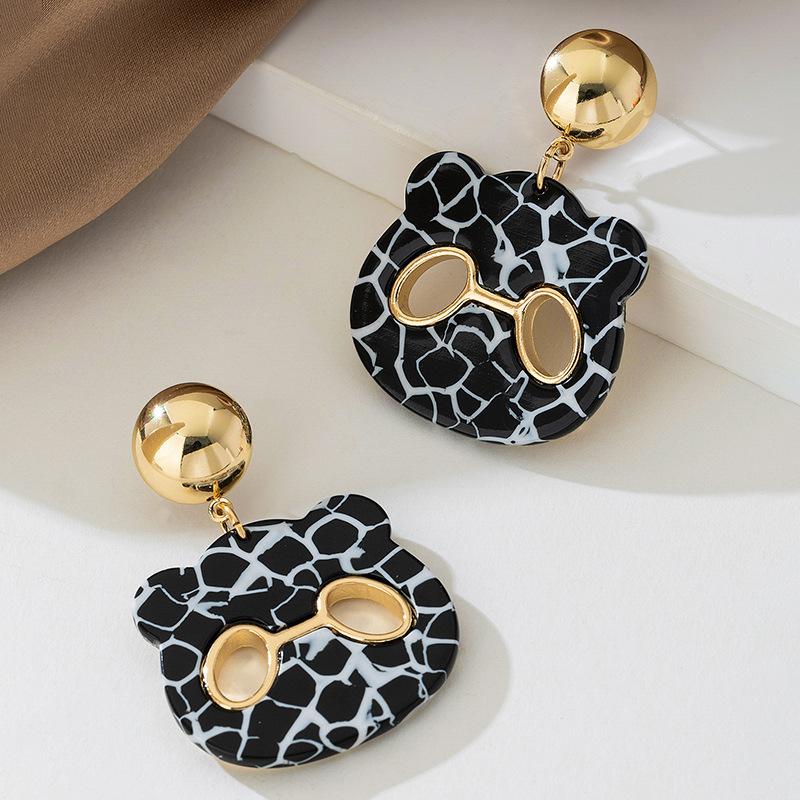 Niche Design Sense Acrylic Earrings Personalized Simple Resin Smudge Earrings Exaggerated Fashion Earrings