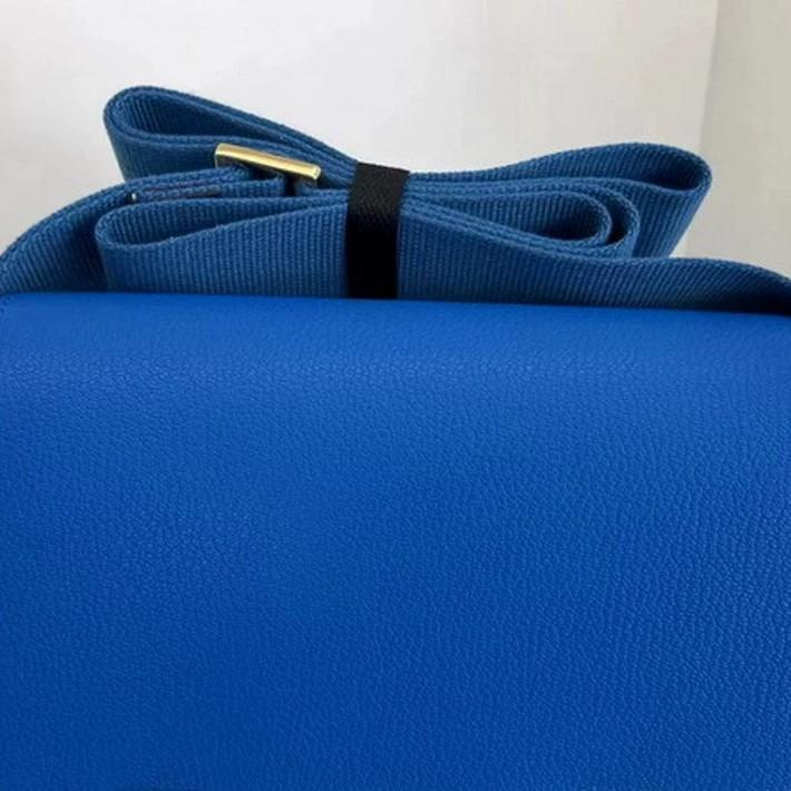 2025 New Leather Women's Bag Goat Pattern Leather Men's and Women's Same Clogs Wide Shoulder Strap Epoxy Leather Color Buckle Cross-border Wholesale