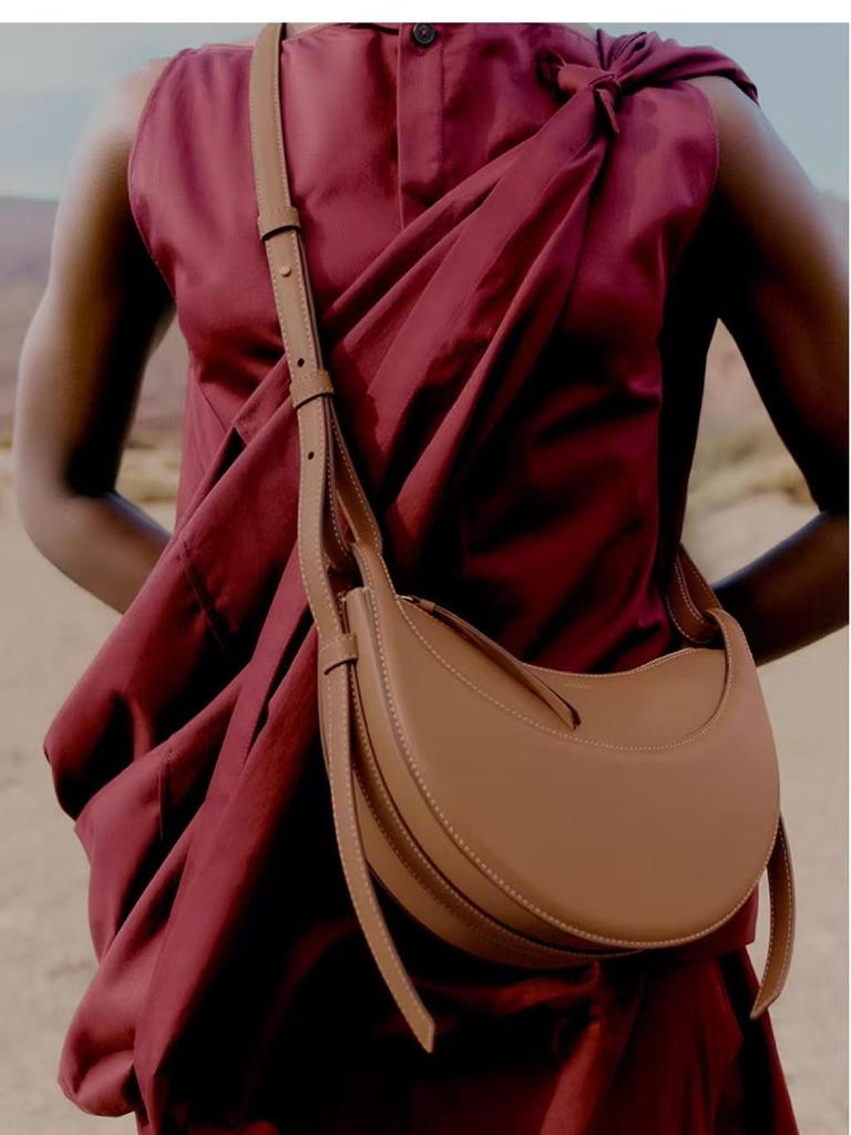Polene Echtes Leder Halbmond-Satteltasche - Vielseitige Französische Crossbody- und Umhängetasche