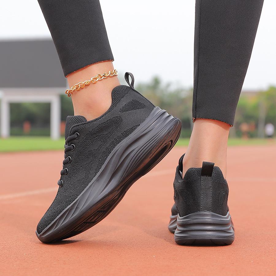 Women's Shoes Work Shoes Breathable Soft-soled Sneakers Light Sports Running Mother Beijing Mesh Black Travel Cloth Shoes