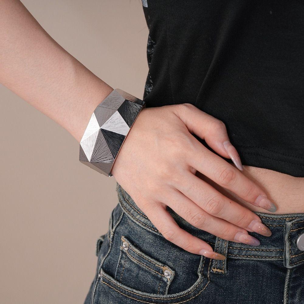 Metal Spring Bangles Europe American Style Exaggerated Bracelet Unique Wide Open Bangle  Decoration