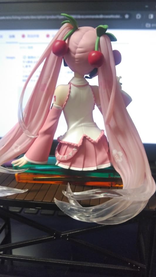 Furyu Hatsune Miku Noodle Stopper Figure Sakura Miku 2024