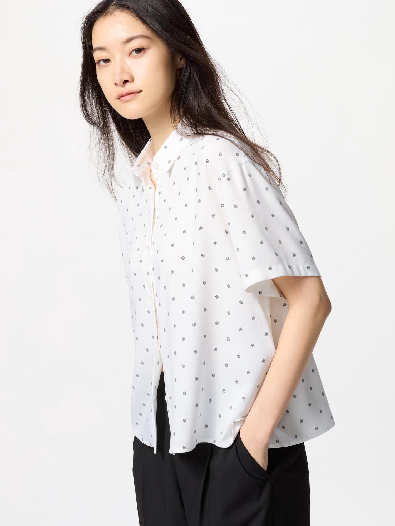 

Блузка Uniqlo из искусственного шелка с коротким рукавом и принтом 01 OFF WHITE/WOMEN XS