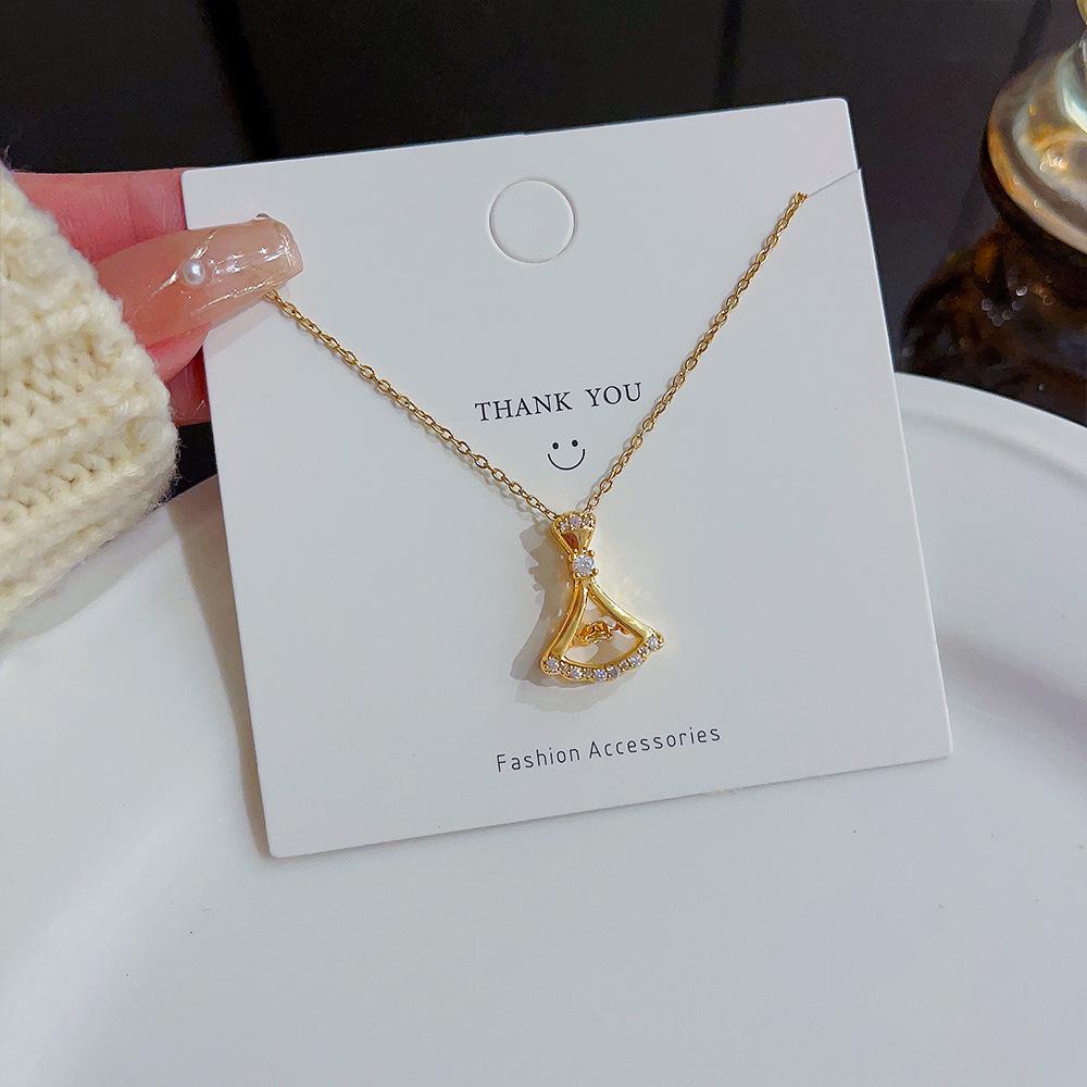 

Women s Titanium Steel Fan Pendant Necklace - Versatile Spicy Girl Clavicle Chain