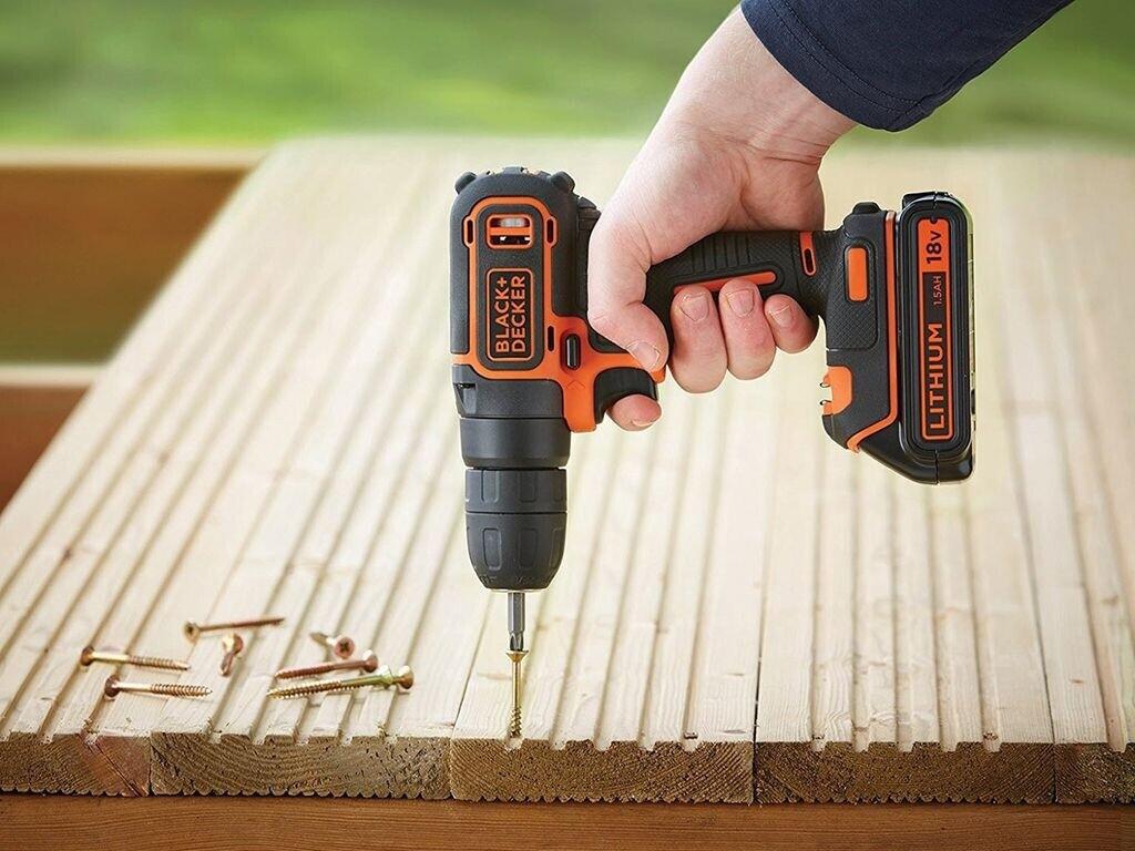 Дрель-шуруповёрт Black & Decker BDCDC18B-QW