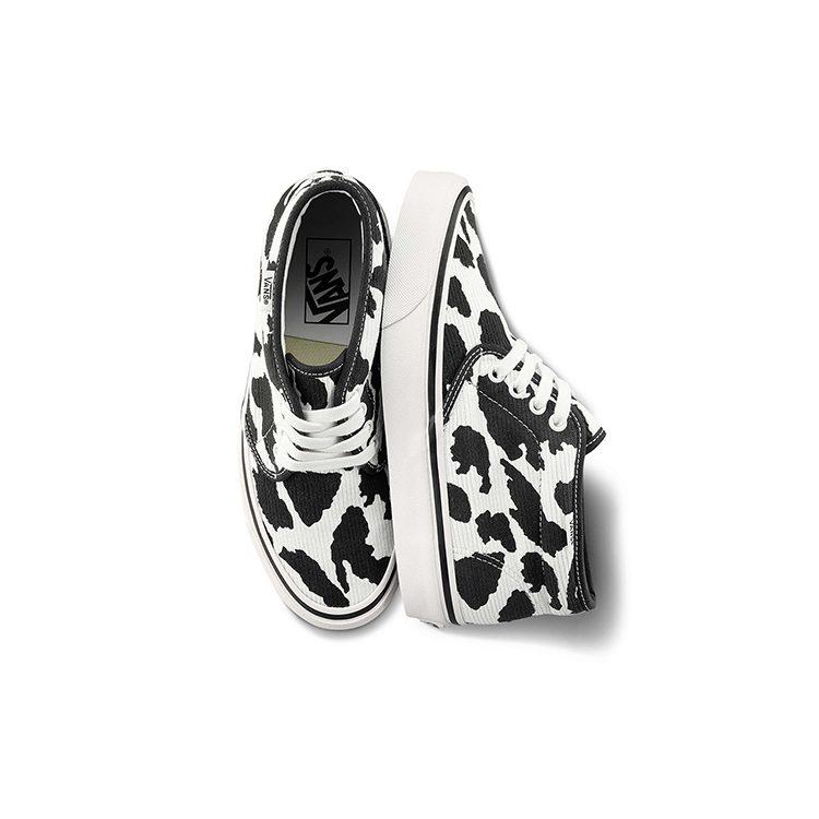 Vans Unisex Chukka 49 Dx Sneakers Black/White VN0A4BTI9GP